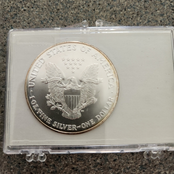 Sliver eagle 2001  one oz - Picture 2 of 4